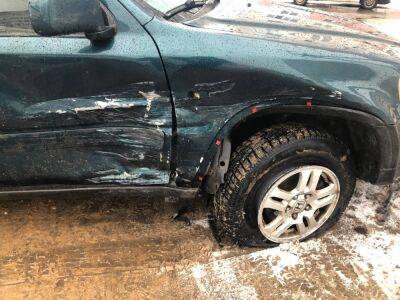 В дорожной аварии в Конаково травмы получила водитель легковушки