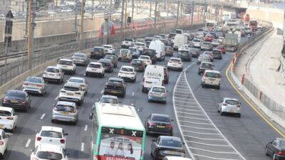 Мэр Тель-Авива: нужно отучить израильтян от поездок на частных машинах