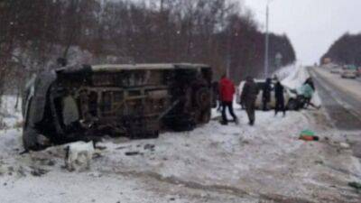 На трассе Южно-Сахалинск — Корсаков в результате ДТП опрокинулся автобус, пострадали пассажиры