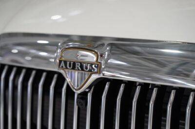 Aurus может начать коммерческие продажи минивэна и мотоцикла