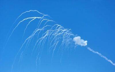 В небе над Киевом прогремели взрывы, работает ПВО