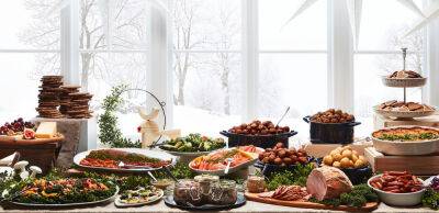 «Олів’є», фрукти та ігристе: у скільки українцям обійдеться накрити новорічний стіл 2023
