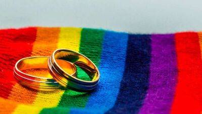 Байден підписав закон про визнання у США одностатевих шлюбів