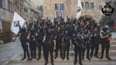 Опрос в ПА: главарь ХАМАСа пользуется большей популярностью, чем Абу-Мазен