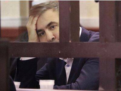 Саакашвили заявил Макрону, что умирает, и попросил помощи