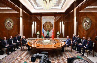 Трехсторонний Саммит в Авазе: транзит туркменского газа в Европу, транспортные коридоры и турецкое оружие