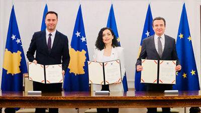Лідери Косова підписали заявку на вступ до ЄС
