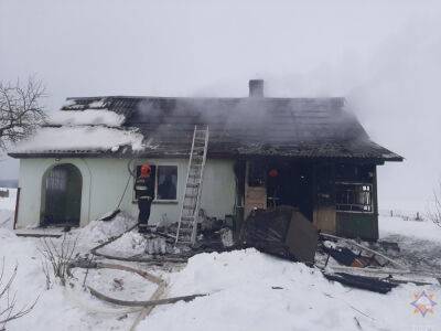 Пожарный извещатель помог двум женщинам спастись из горящего дома