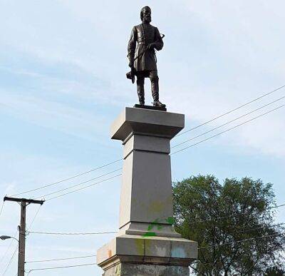 У колишній столиці рабовласницького Півдня знесли останній пам'ятник діячеві Конфедерації