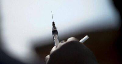 Пригодилась вакцина от COVID-19: Moderna заявляет об успехах в тестировании прививки от рака кожи