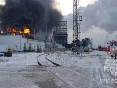 В России горел крупный нефтезавод: есть погибшие и пострадавшие