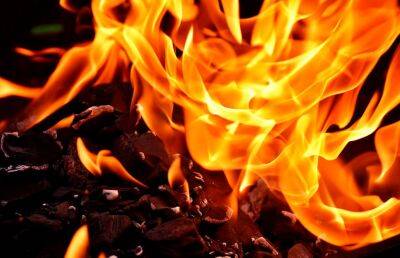 Два человека погибли в результате пожара на нефтезаводе в Ангарске Иркутской области