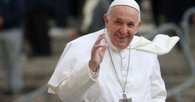 Папа Римский призвал скромнее отпраздновать Рождество, чтобы помочь украинцам