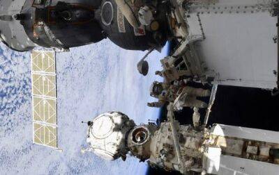 Роскосмос заявил о повреждении обшивки корабля Союз на МКС