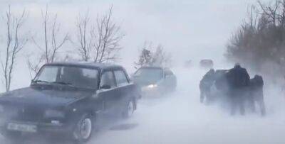 Всю Украину накроет мощный циклон со снегопадами и грозами: погода резко испортится уже к выходным