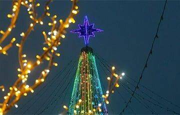 В Минске включили новогоднюю иллюминацию