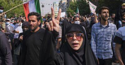 Амини Махсы - Демонстрировали непокорность: в Иране собираются казнить двух подростков (фото) - focus.ua - Украина - Иран - Протесты