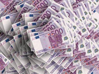 Официальный курс валют: евро подешевел на 7 копеек
