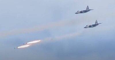 Запуск около 60 ракет: армия России ведет массированный обстрел Украины, работает ПВО