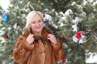 Заместитель председателя областной организации РОО «Белая Русь» Светлана Варяница поделилась детскими воспоминаниями о лучшей ёлке в ее жизни