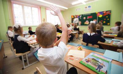 В школах Мостовского района прокуратура нашла множественные нарушения в организации детского питания