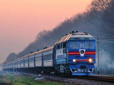 Шесть харьковских поездов задерживаются от двух до пяти часов