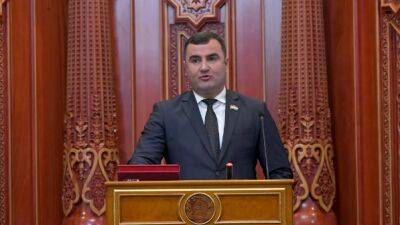 Алишер Мирзонабот стал заместителем Рустама Эмомали в парламенте