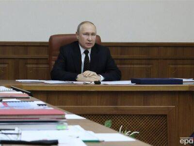 В Кремле заявили, что в пятницу Путин встречался с военными и обсуждал войну