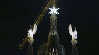 Барселона: три башни собора готовы
