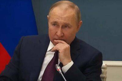 Кремль намагається врятувати імідж Путіна участю у безглуздих заходах