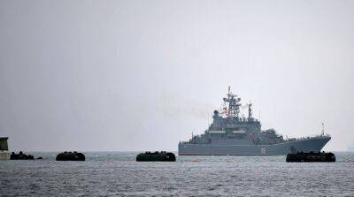 Российские войска держат в Черном море восемь боевых кораблей
