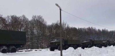 Росія продовжує перекидати військову техніку до Білорусі