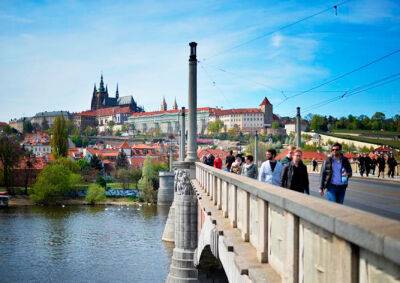 Манесув мост в Праге на день закроют для транспорта и пешеходов