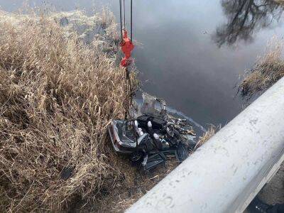 В Николаевской области авто упало в реку, пять человек погибли - gordonua.com - Украина - Николаевская обл. - район Первомайский
