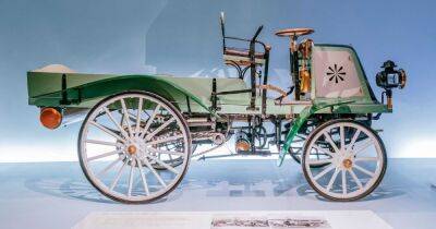 В музее выставили 125-летнего прадедушку Mercedes Sprinter (фото)