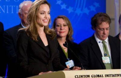 Анджелина Джоли покидает пост спецпосланника ООН по делам беженцев