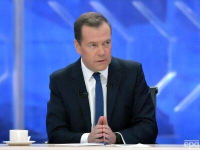 Бывший спичрайтер Путина Галлямов: Подельников Медведева братьев Магомедовых закатали в асфальт. Поэтому Медведев вынужден истерить, так он посылает сигнал: "Я свой. Как вы можете?"