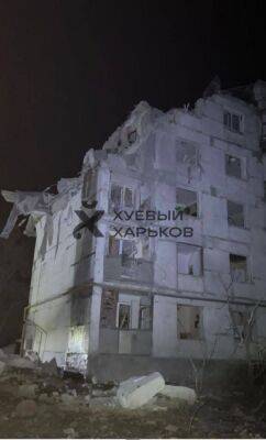 Ночью ракета разрушила многоэтажку в Чугуеве — соцсети (фото, видео)