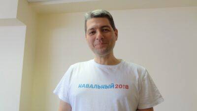 Суд заочно арестовал двух бывших координаторов штабов Навального