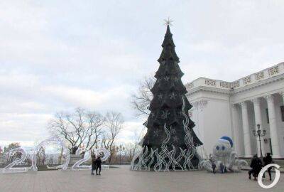 Новый год-2023 в Одессе: ставить ли главную елку?
