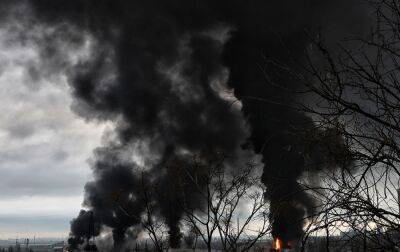 За 60 км від лінії фронту. В окупованому Шахтарську палає нафтобаза (відео) - rbc.ua - ДНР - Україна