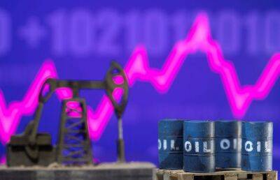 ОПЕК может еще больше сократить добычу "черного золота" на фоне плана по ограничению цен на российскую нефть.