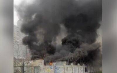 В Киеве вспыхнул сильный пожар