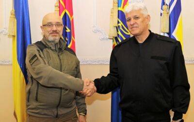 Резников провел переговоры с министром обороны Болгарии
