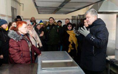Порошенко заявив, що влада блокує роботу пекарні в Херсоні