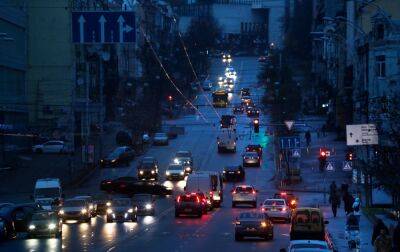 Коли Київ може повернутись до планових відключень світла: відповідь міськадміністрації