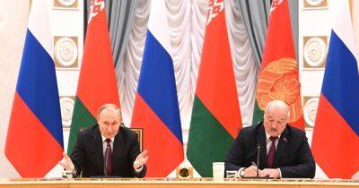 Атомная бомба для Лукашенко? Зачем Путин приезжал в Минск