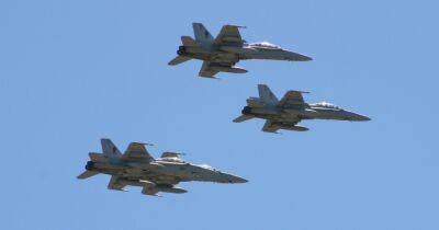 Американские военные самолеты сопровождали рейс Зеленского в США, — СМИ