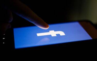 Facebook блокує користувачів з Литви через згадки війни в Україні