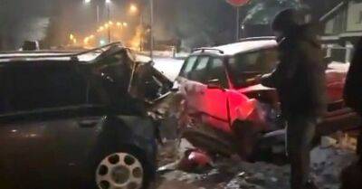 ВИДЕО: ночью в Зиепниеккалнсе столкнулись два Audi, оба водителя сбежали